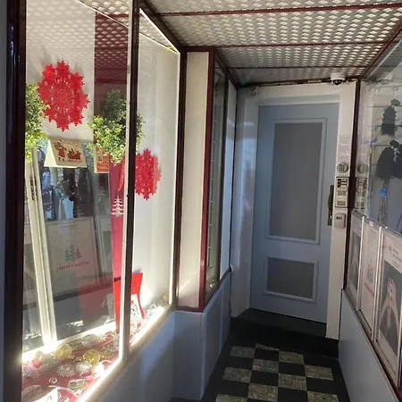 Retro Parisian - 2 Persons - Spacious 75m2 And Fully Equipped - In Center Appartamento